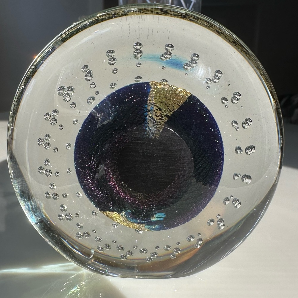 Amazing Signed 1997 Eickholt Dichroic Controlled Bubble Art Glass
Paperweight